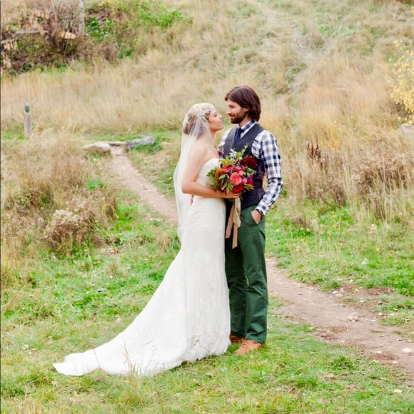 Michelle Roth custom “Diana” wedding gown from Kleinfeld, Manhattan. Size 4 - Picture 1 of 6